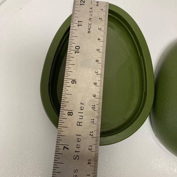 Green Egg-Shaped Container - Picture 3 of 4